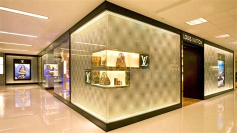 louis vuitton store tysons corner|tyson corner louis vuitton store.